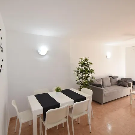 Los Juncos Apartment *